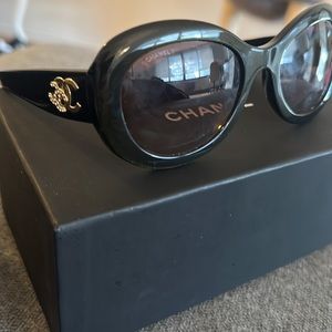 Chanel Sunglasses, Black